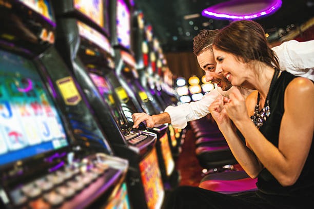Payment method selection showing DANA, OVO, GoPay, QRIS, and bank options